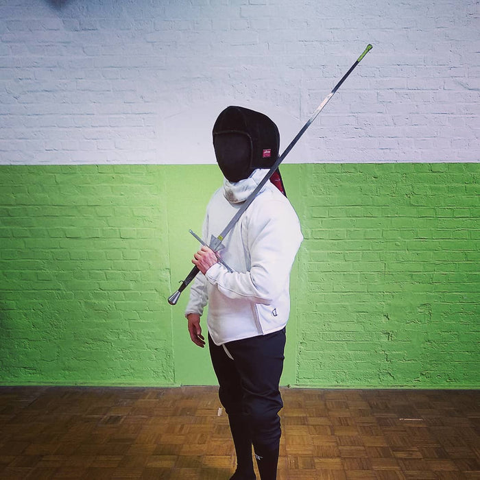 Test of the upcoming IN MOTU/UHLMANN fencing jacket and pants for historical fencing.